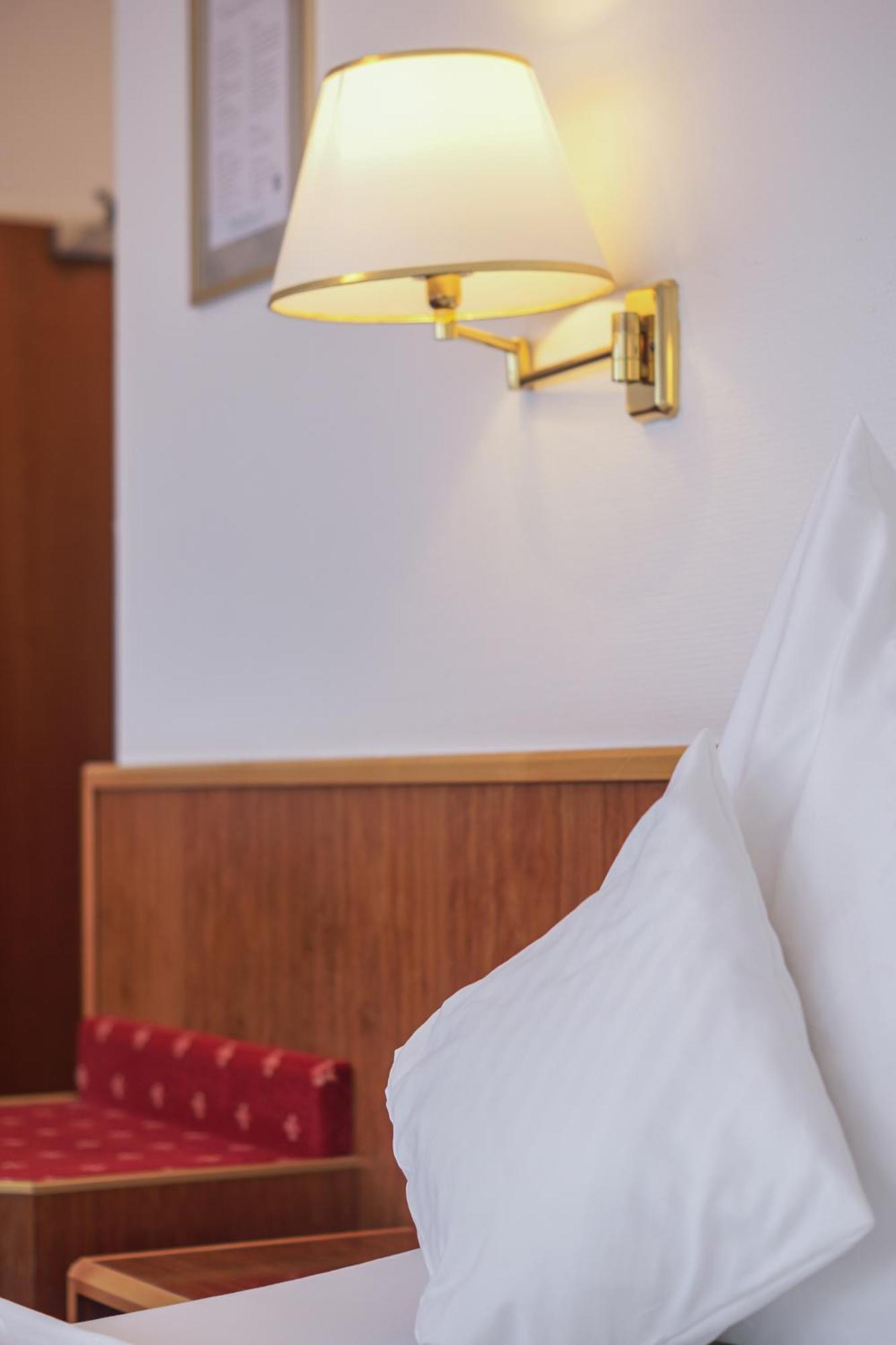 Hotel Garni In Der Breite Albstadt Eksteriør billede